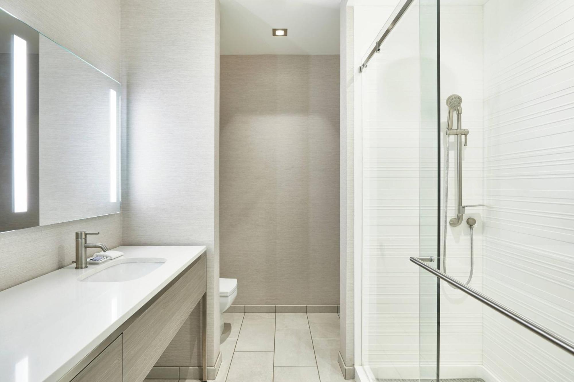Ac By Marriott Beverly Hills 4*