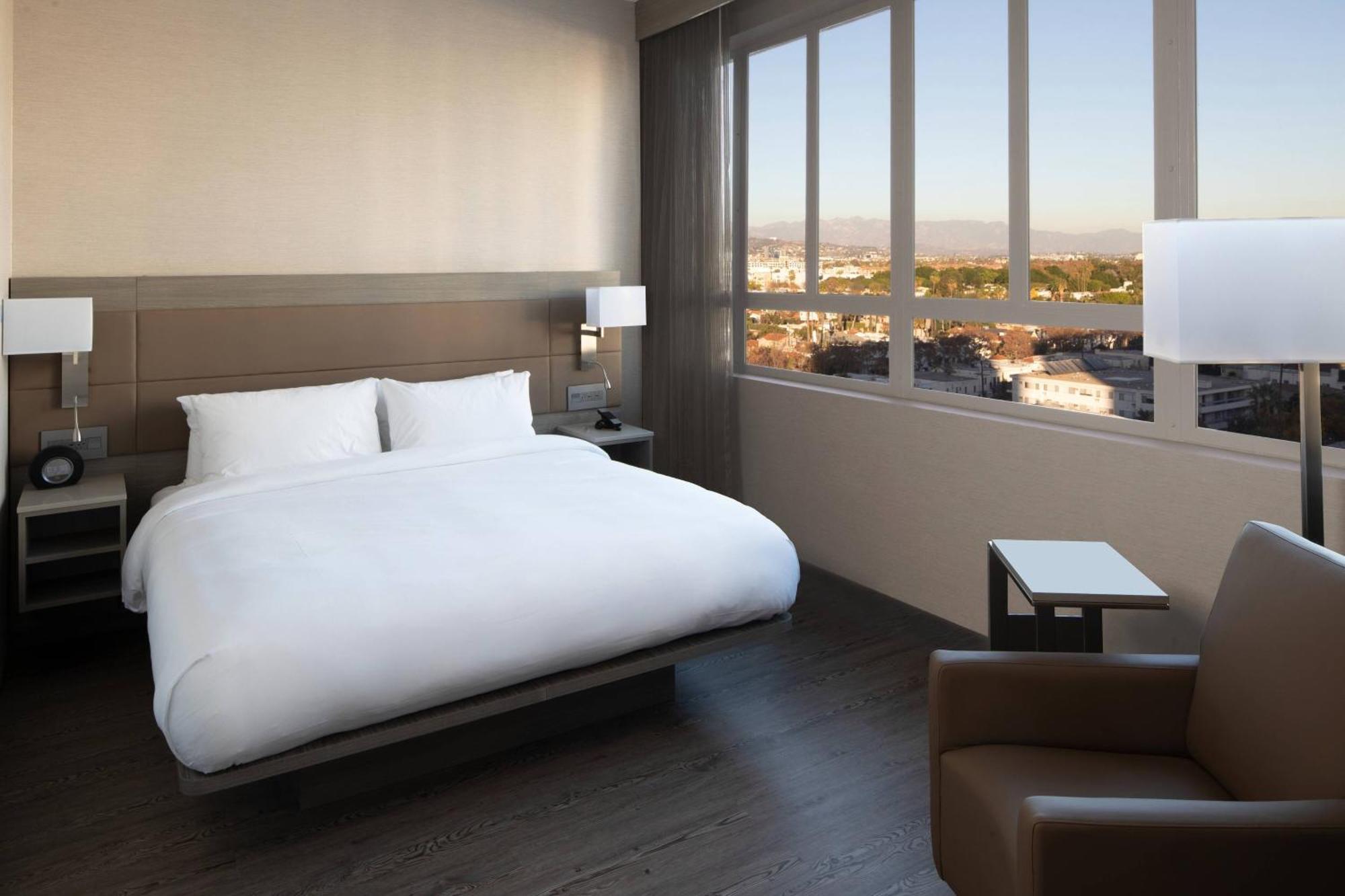 Ac By Marriott Beverly Hills Hotel 4*