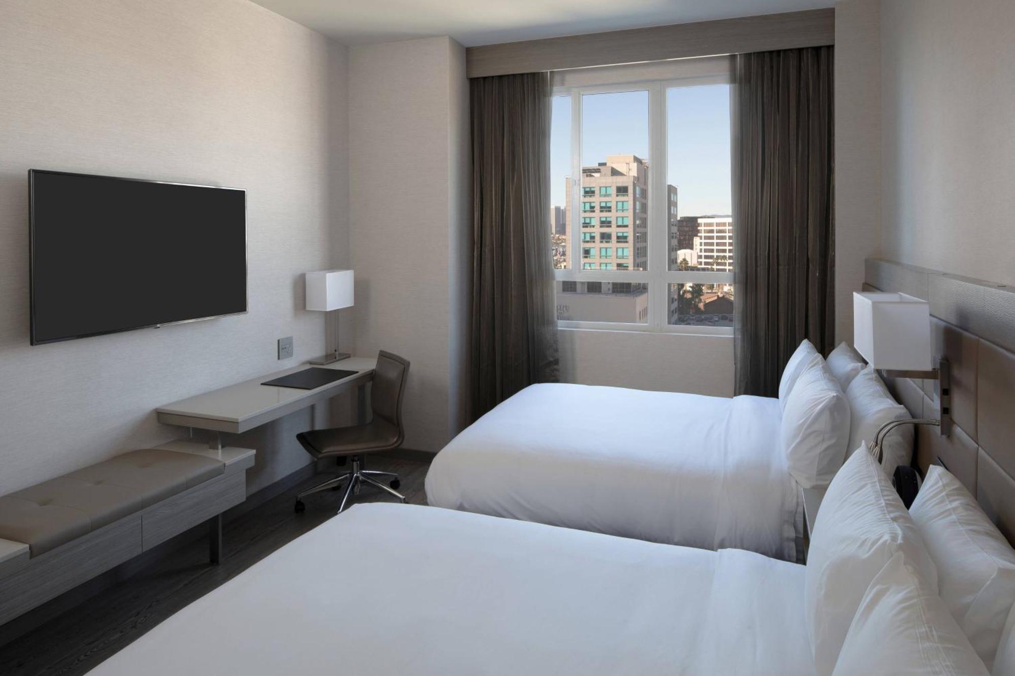 Hotel Ac By Marriott Beverly Hills 4*